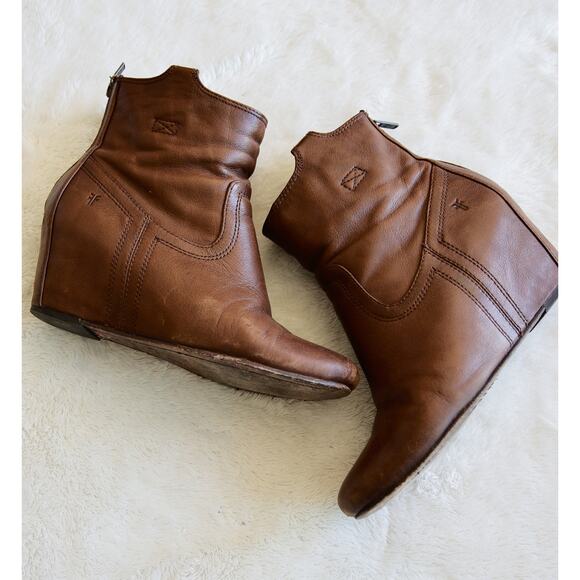 Frye Leather Carlson Hidden Wedge brown bootie - Picture 5 of 12